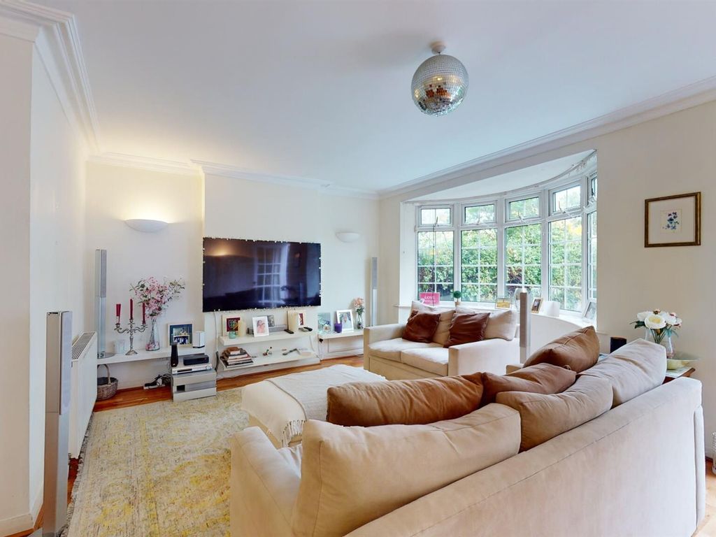 3 bed property for sale in Warwick Drive, London SW15, £850,000 Zoopla