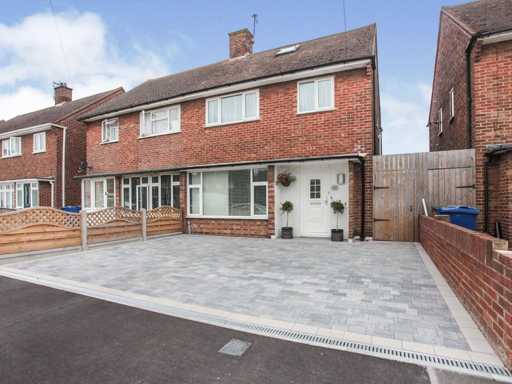 3 bed semidetached house for sale in Newnham Place, Grays RM16 Zoopla