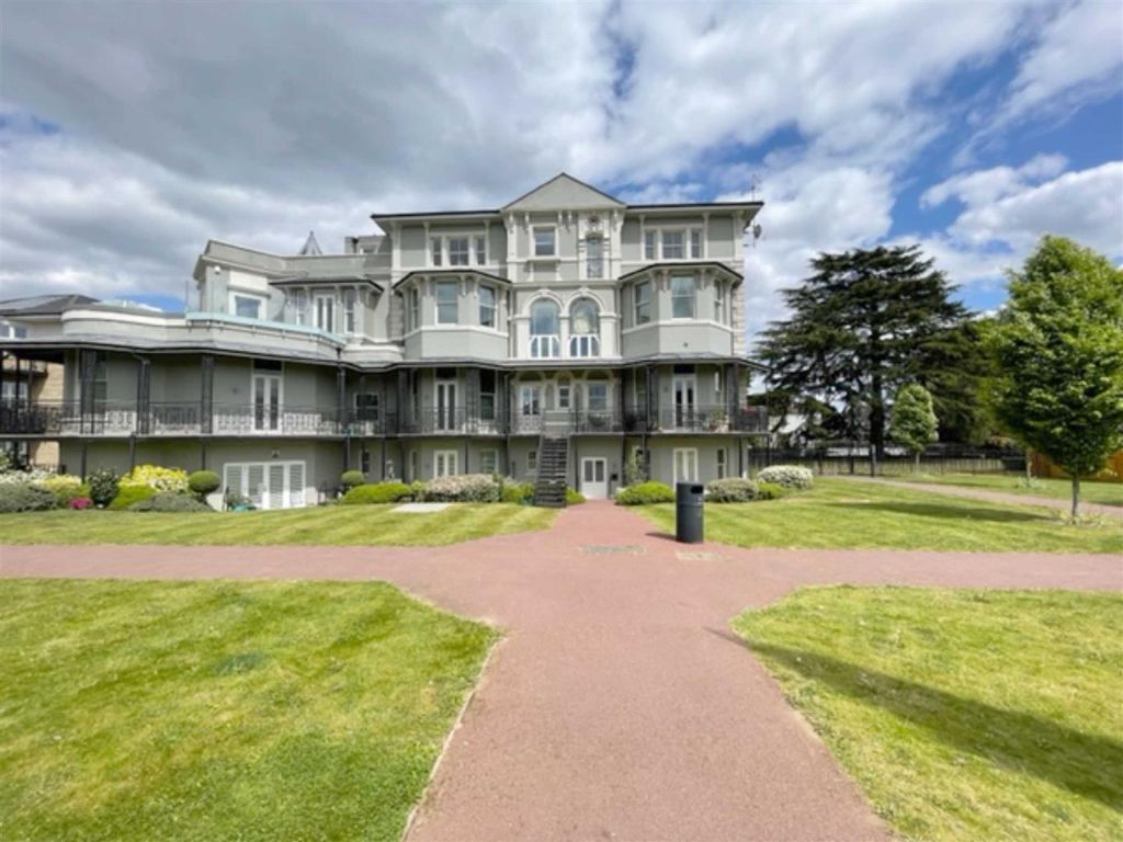 Campion House, Blumenthal Close, Isleworth TW7  