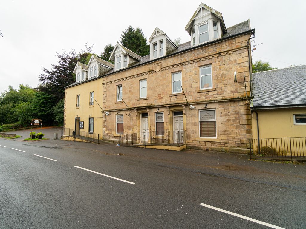 2 bed flat to rent in Nethan View, Crossford, South Lanarkshire ML8