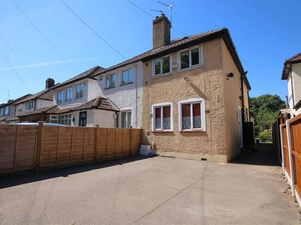 2 bed semidetached house for sale in Horton Road, Datchet, Slough SL3