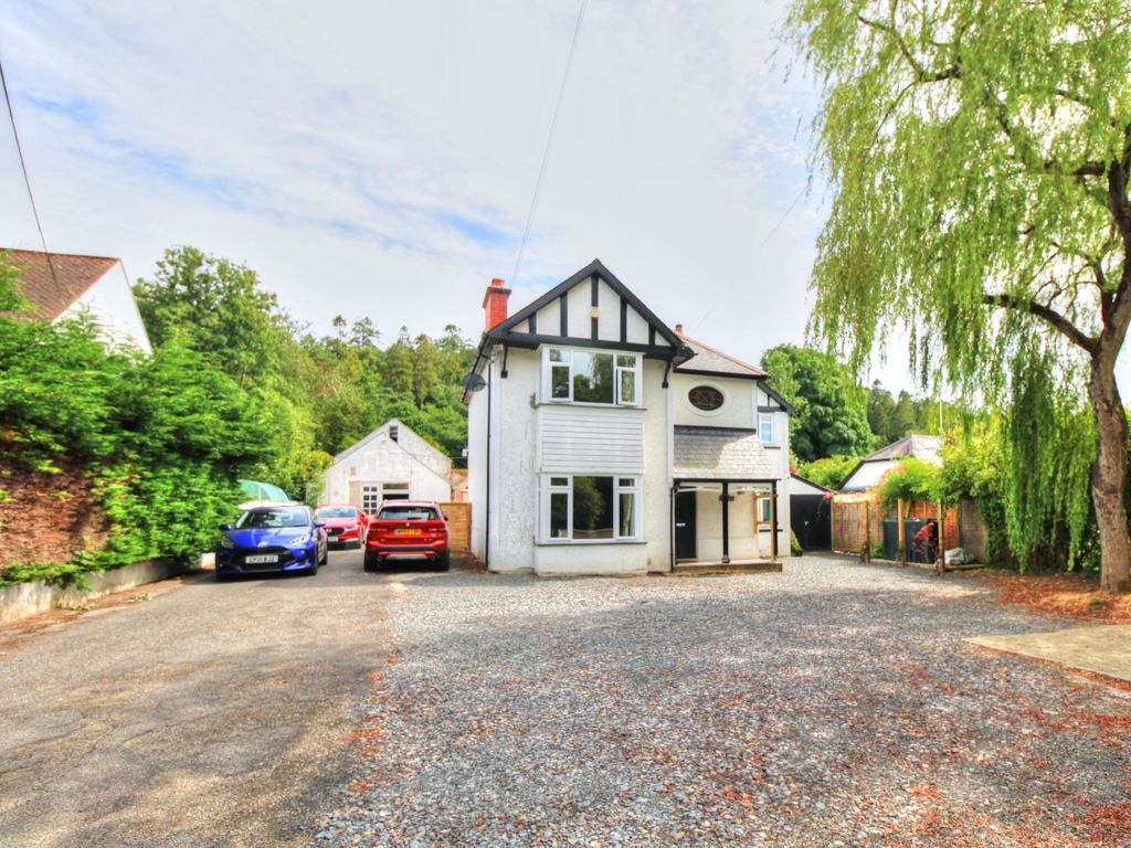3 bed detached house for sale in Carmarthen Road, Newcastle Emlyn SA38