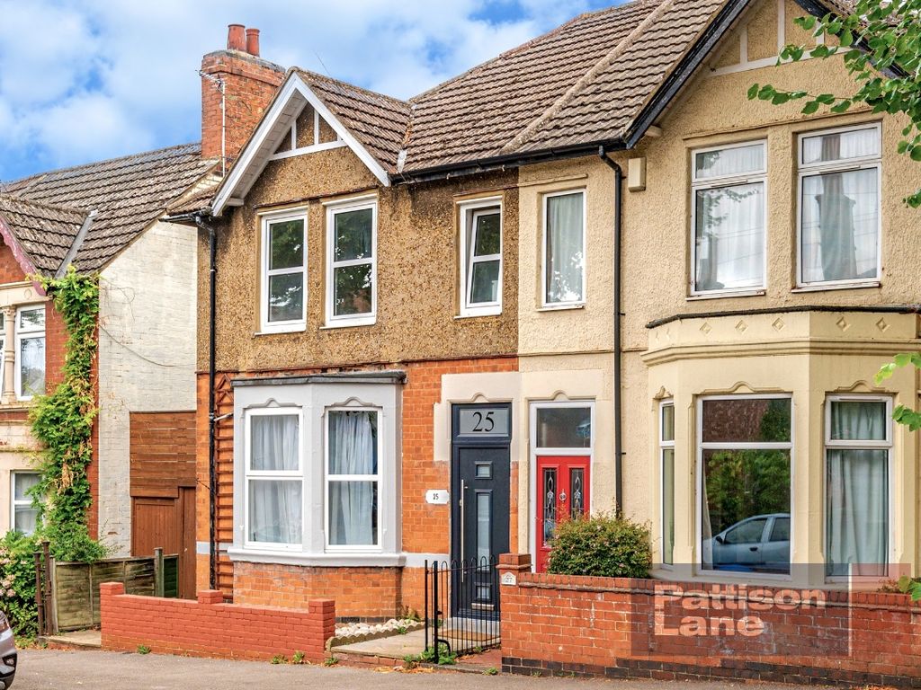 3 bed semidetached house for sale in Kingsley Avenue, Kettering NN16