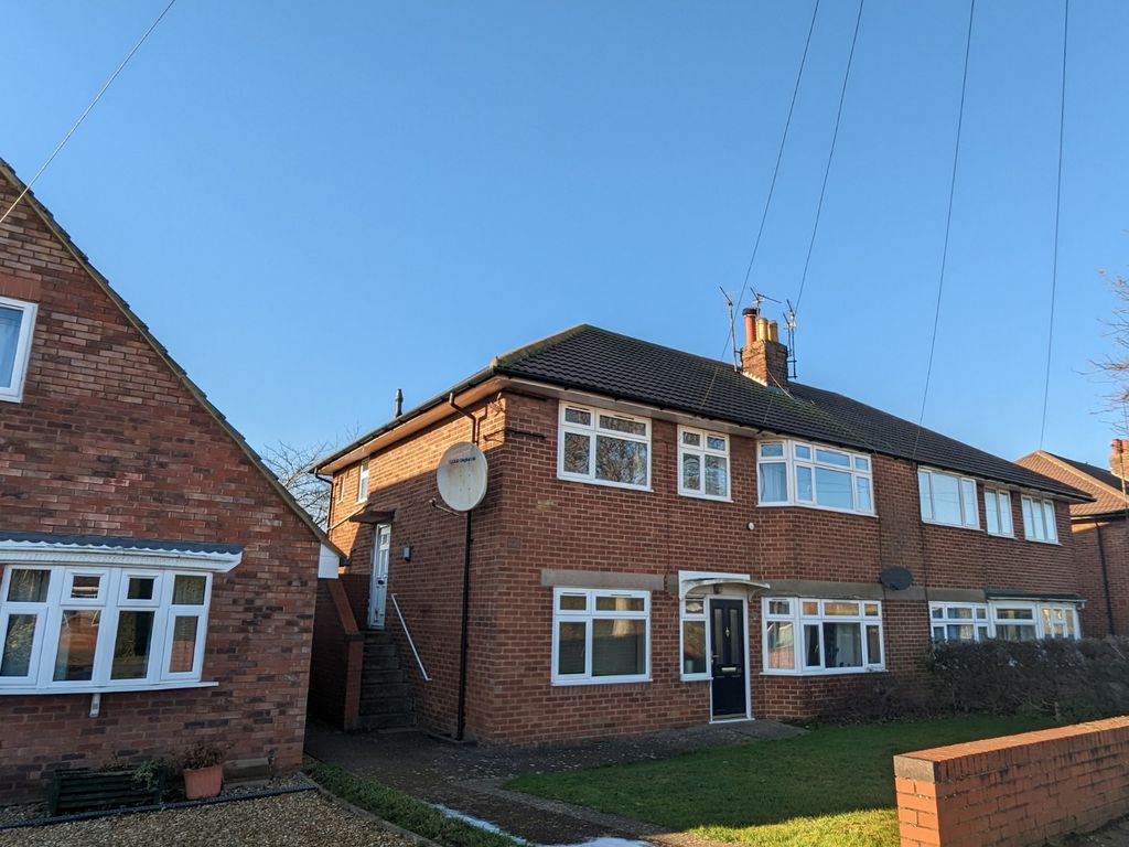 2 bed flat to rent in Bridle Road, Burton Latimer NN15 Zoopla