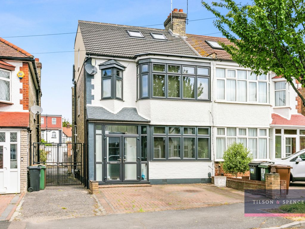 4 bed end terrace house for sale in Larkswood Road, London E4, £640,000
