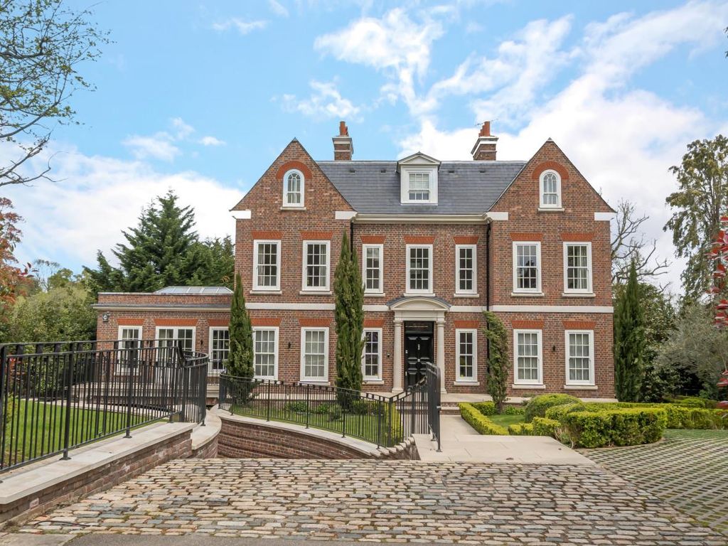 6 bed property for sale in Pine Grove, London N20, £7,500,000 Zoopla