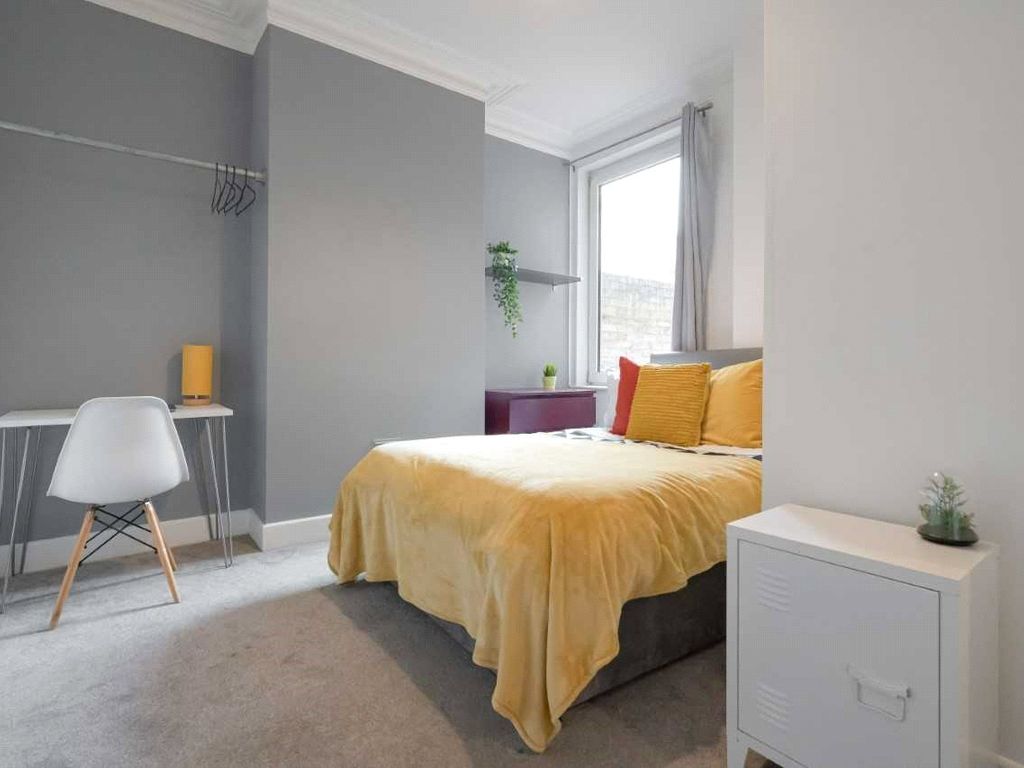 Room to rent in Darlington Road, Southsea, Hampshire PO4 Zoopla