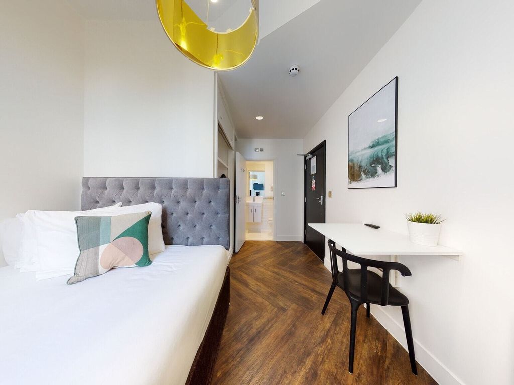 Studio to rent in Draycott Avenue, London SW3 Zoopla