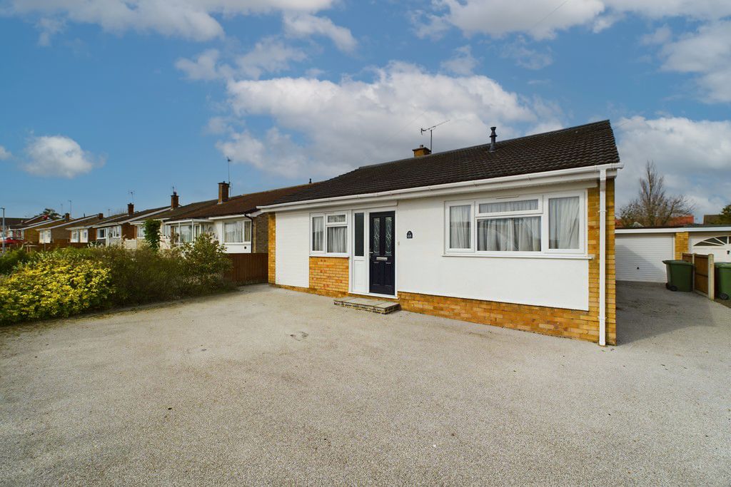 2 bed detached bungalow for sale in Redgate, Thetford IP24, £300,000