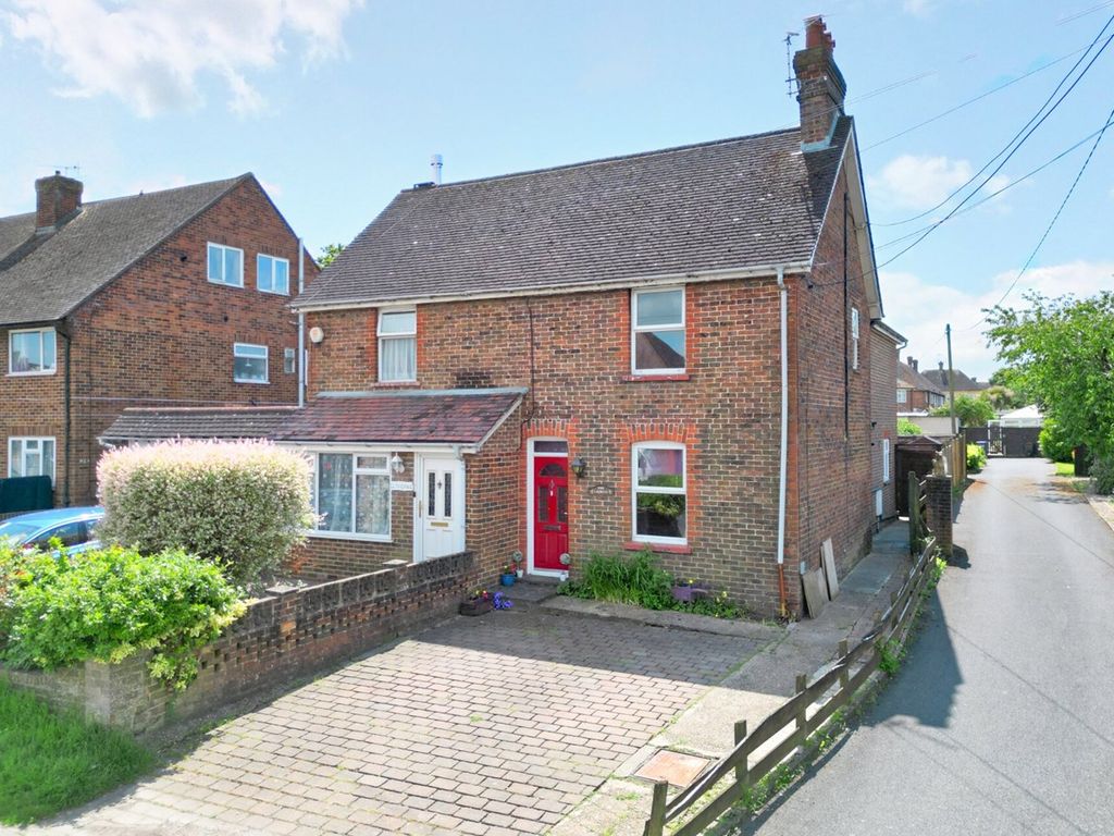 3 bed semidetached house for sale in Hawkswood Road, Hailsham BN27, £