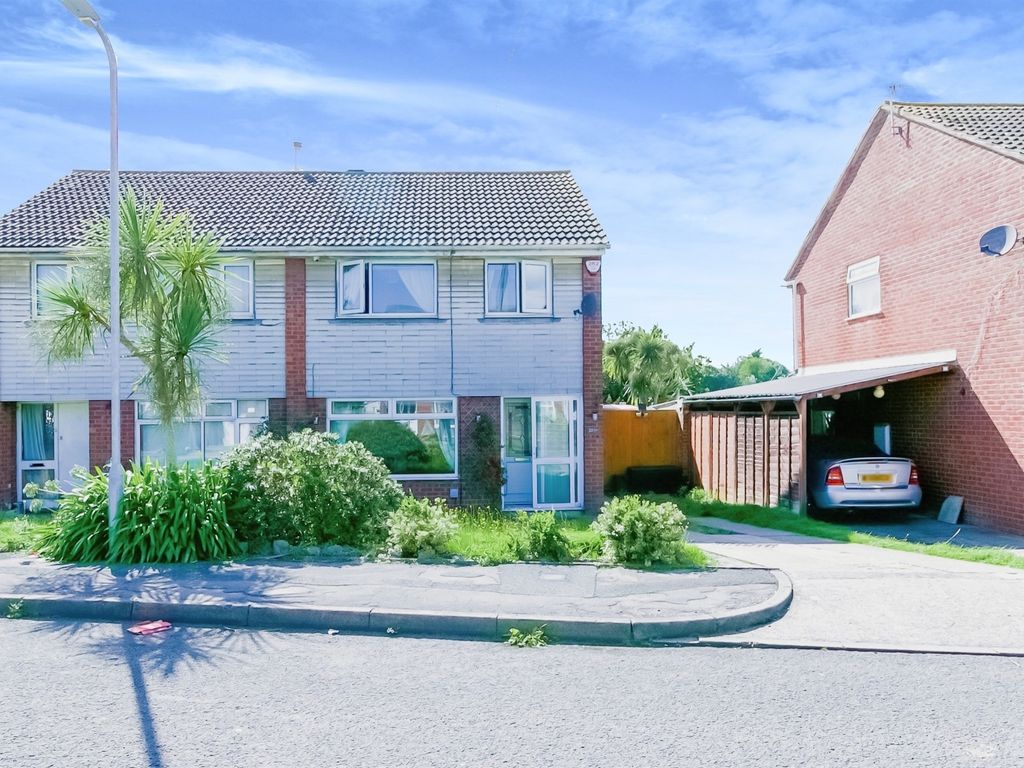 3 bed semidetached house for sale in Ravenshoe Road, Barry CF63, £