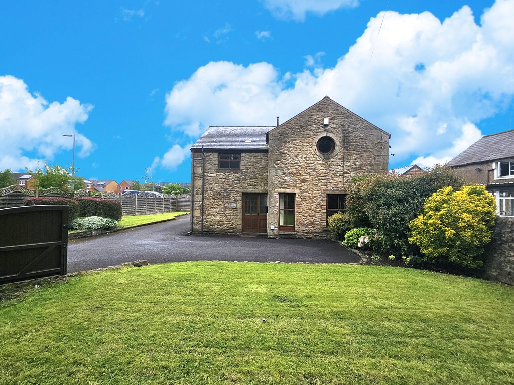 3 bed detached house for sale in Whittingham Road, Longridge PR3, £