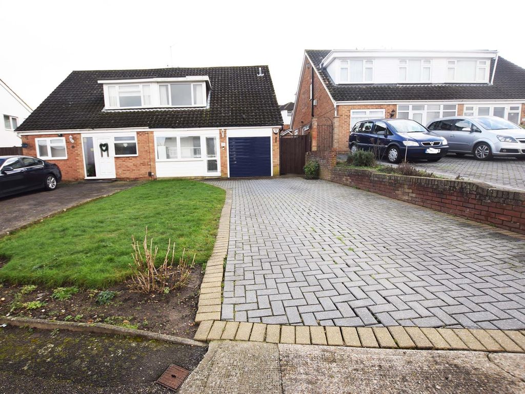 3 bed semidetached house for sale in Woodview Rise, Strood, Rochester