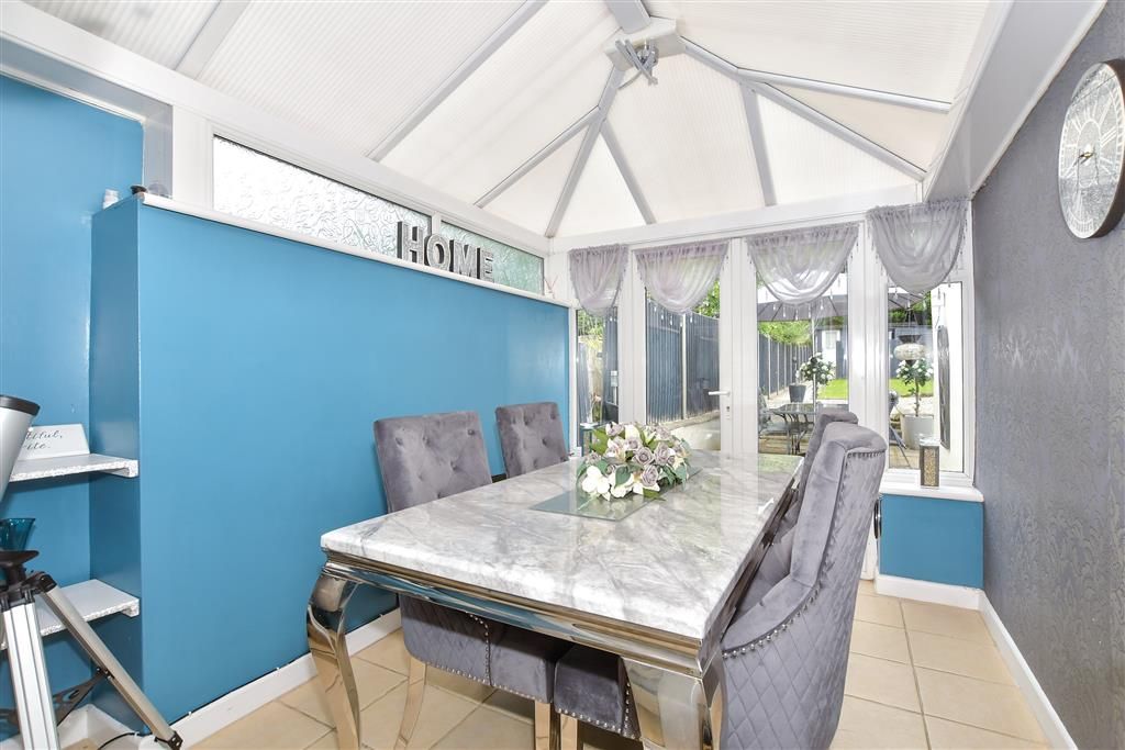 3 bed terraced house for sale in Grove Road, Maidstone, Kent ME15, £