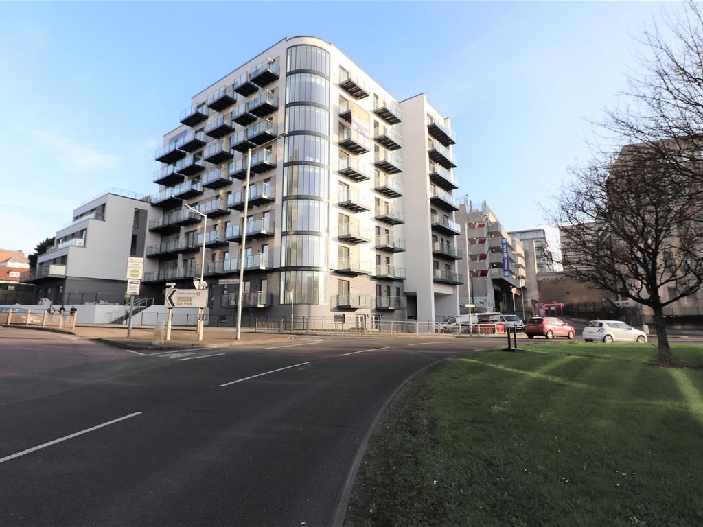 Studio for sale in Harefield Road, Uxbridge UB8, £260,000 Zoopla