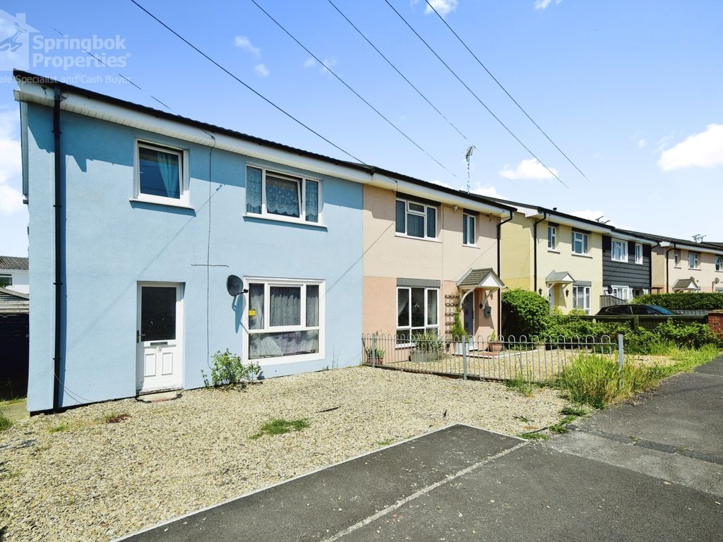 3 bed semidetached house for sale in Portal Road, Swindon, Wiltshire