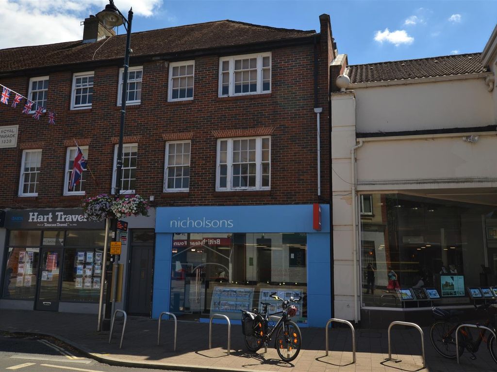 3 bed flat to rent in Fleet Road, Fleet GU51 Zoopla