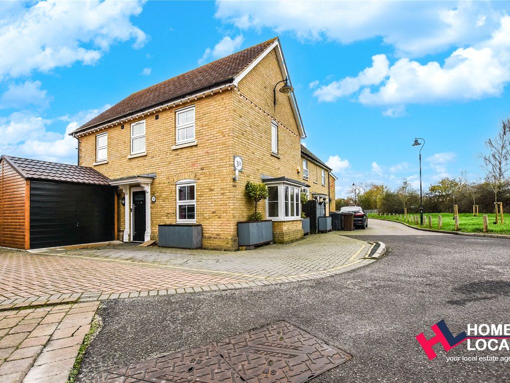 4 bed linkdetached house for sale in Harrington Mead, Chancellor Park