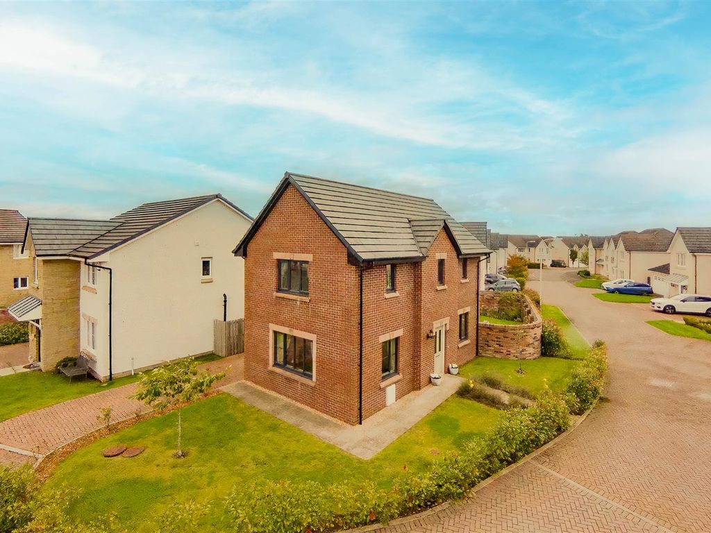 3 bed detached house for sale in Eagle Avenue, Auchterarder PH3, £257,500 Zoopla