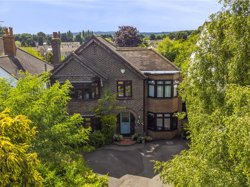 4 bed detached house for sale in Ash Hill Road, Ash, Surrey GU12 Zoopla