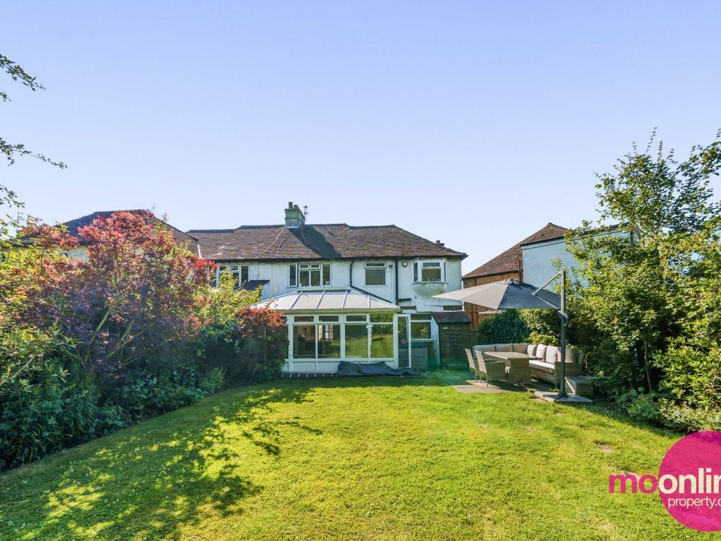 4 bed property for sale in Parkside Drive, Edgware, Middlesex HA8, £900,000 Zoopla