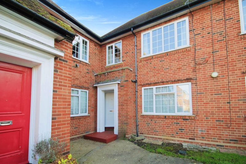 Oldfield Lane South, Greenford UB6