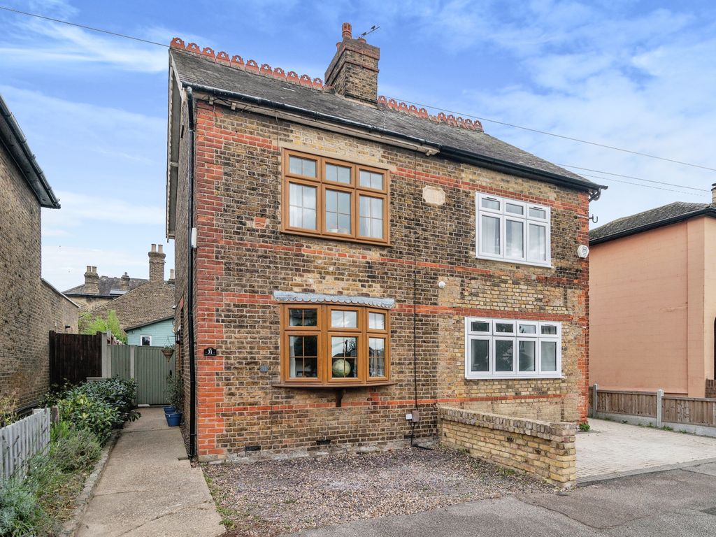 2 bed semidetached house for sale in Carlisle Road, Romford RM1, £