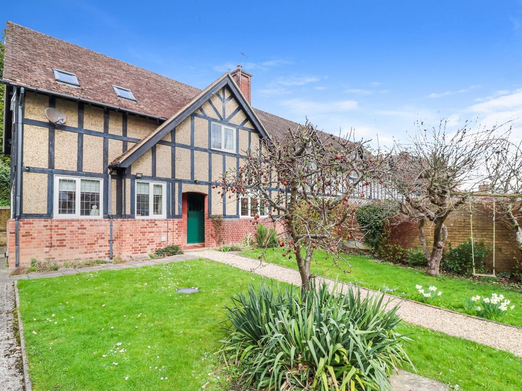 3 bed semidetached house for sale in Rucklers Lane, Kings Langley WD4