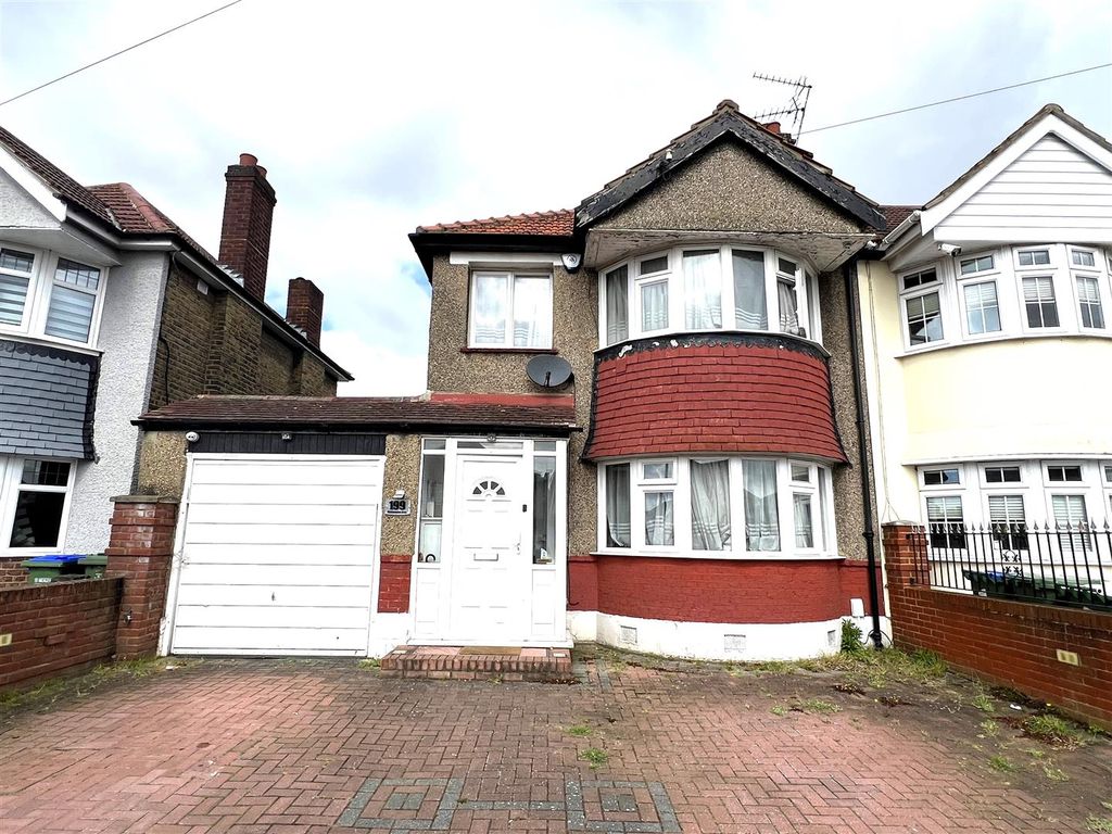 3 bed semidetached house for sale in Okehampton Crescent, Welling DA16