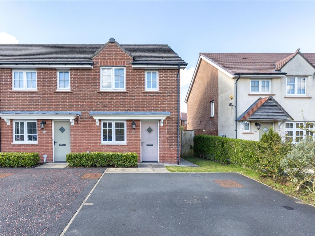 2 bed end terrace house for sale in Cotton Square, Lancaster LA1, £