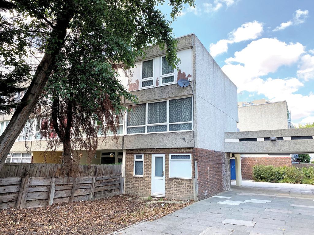 4 bed end terrace house for sale in Redpoll Way, Erith DA18 Zoopla