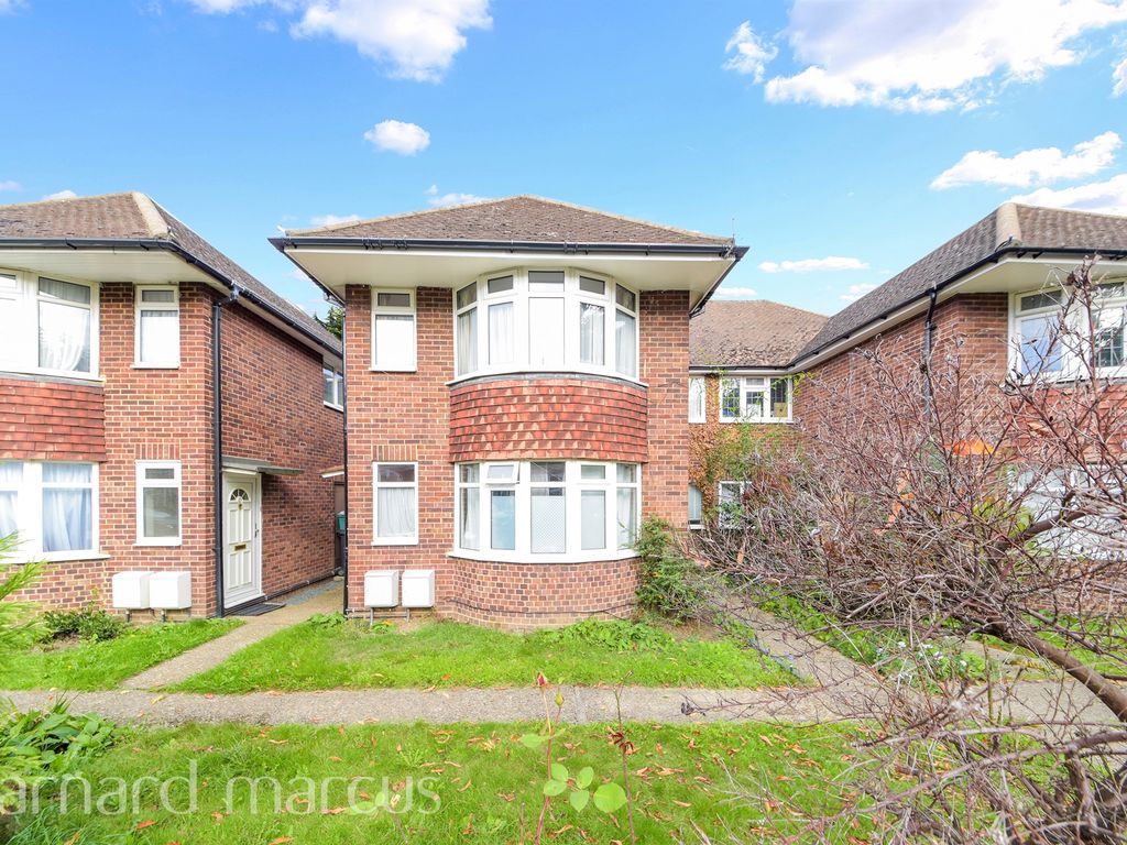 2 bed flat for sale in Chestnut Grove, New Malden KT3, £375,000 Zoopla