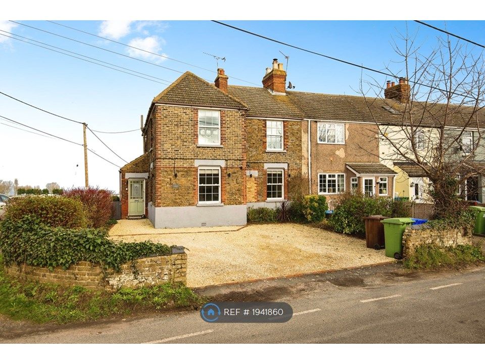 4 bed semidetached house to rent in Coastguard Cottages, Sheerness On