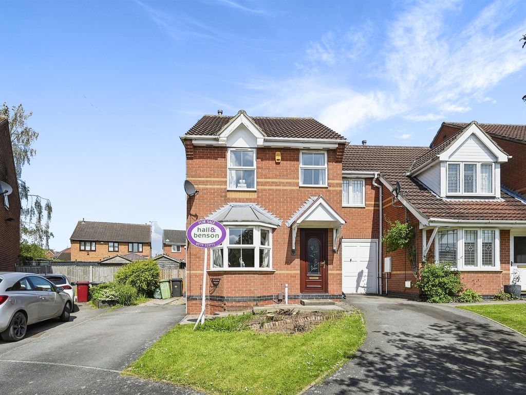 3 bed end terrace house for sale in Pendine Close, South Normanton