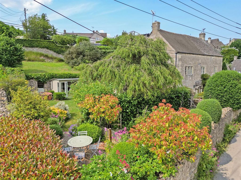 3 bed semidetached house for sale in Silver Street, Chalford Hill