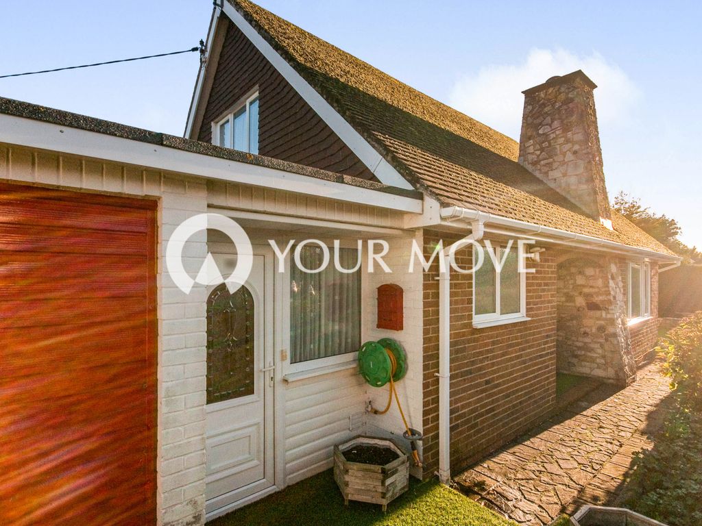 3 bed detached house for sale in Eastbourne Road, Polegate, East Sussex