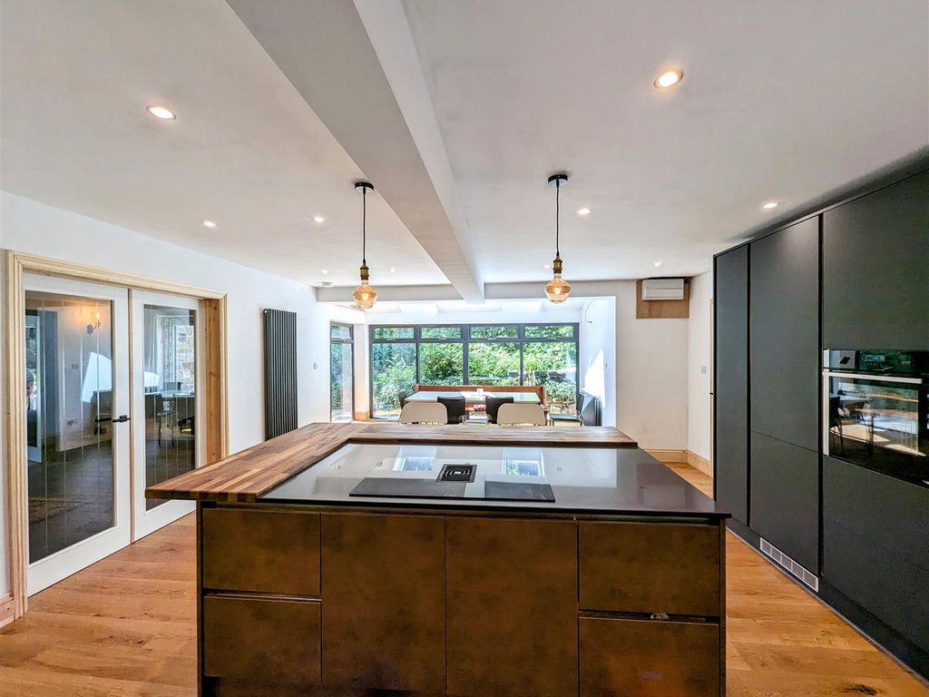 6 bed cottage for sale in Upton RossOnWye HR9, £625,000 Zoopla