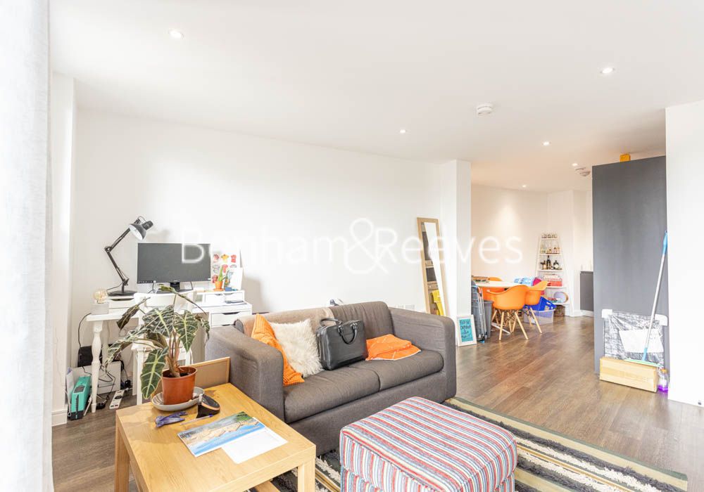 1 bed flat to rent in Woolwich High Street, Woolwich SE18 Zoopla