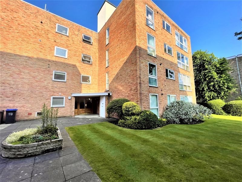 2 bed flat to rent in Harcourt Road, Wallington SM6 Zoopla