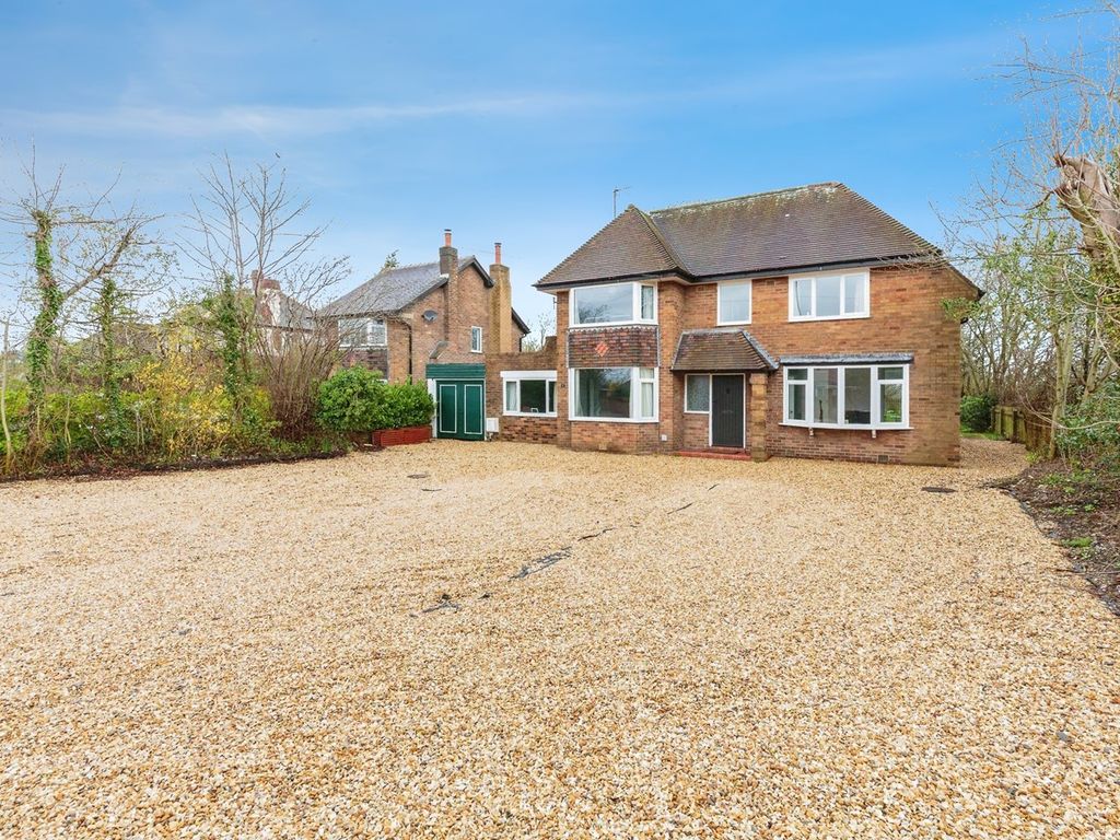 3 bed detached house for sale in Mains Lane, PoultonLeFylde FY6, £595,000 Zoopla