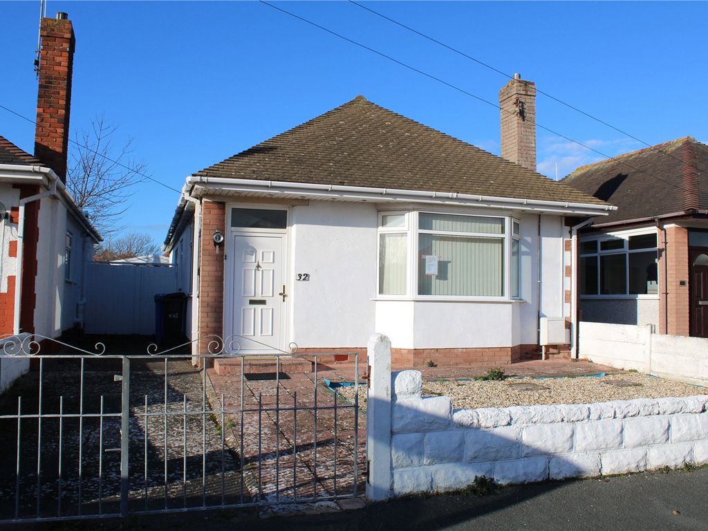 2 bed bungalow for sale in Stephen Road, Prestatyn, Denbighshire LL19