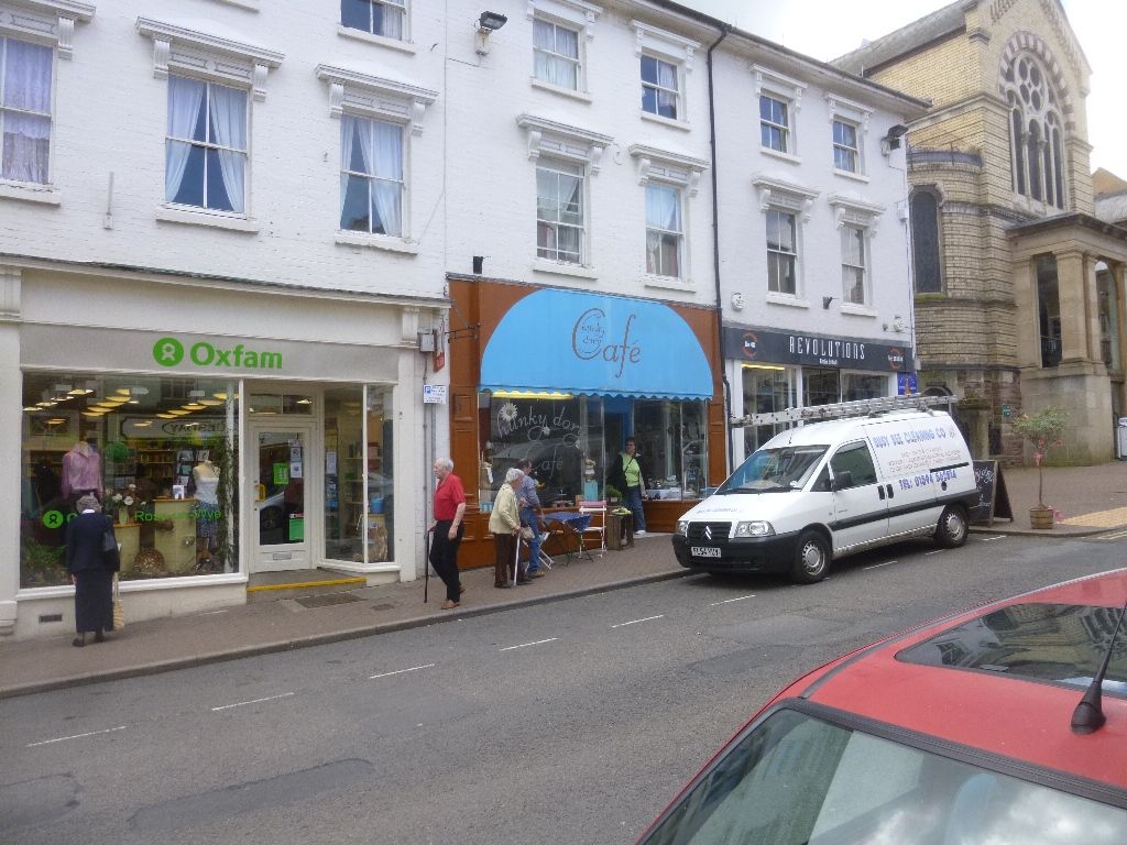 2 bed flat to rent in 46C Broad Street, RossOnWye HR9 Zoopla