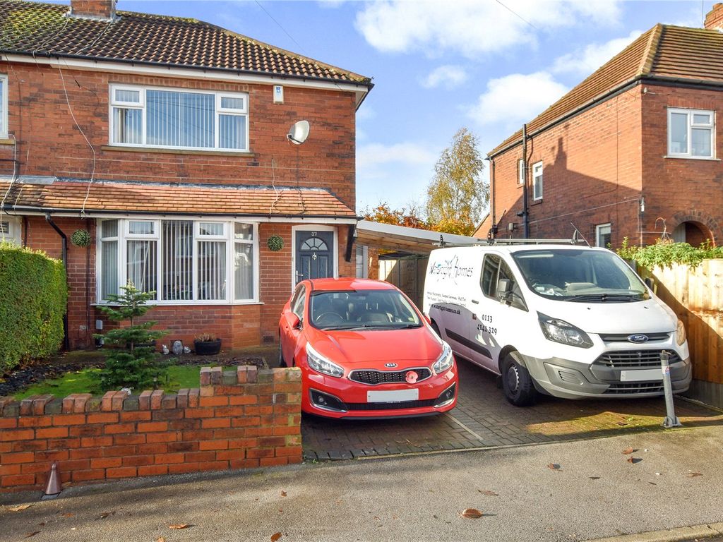 2 bed semidetached house for sale in Spring Avenue, Gildersome, Morley
