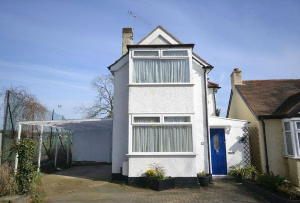 3 bed detached house to rent in Repton Avenue, Wembley HA0, £2,700 pcm