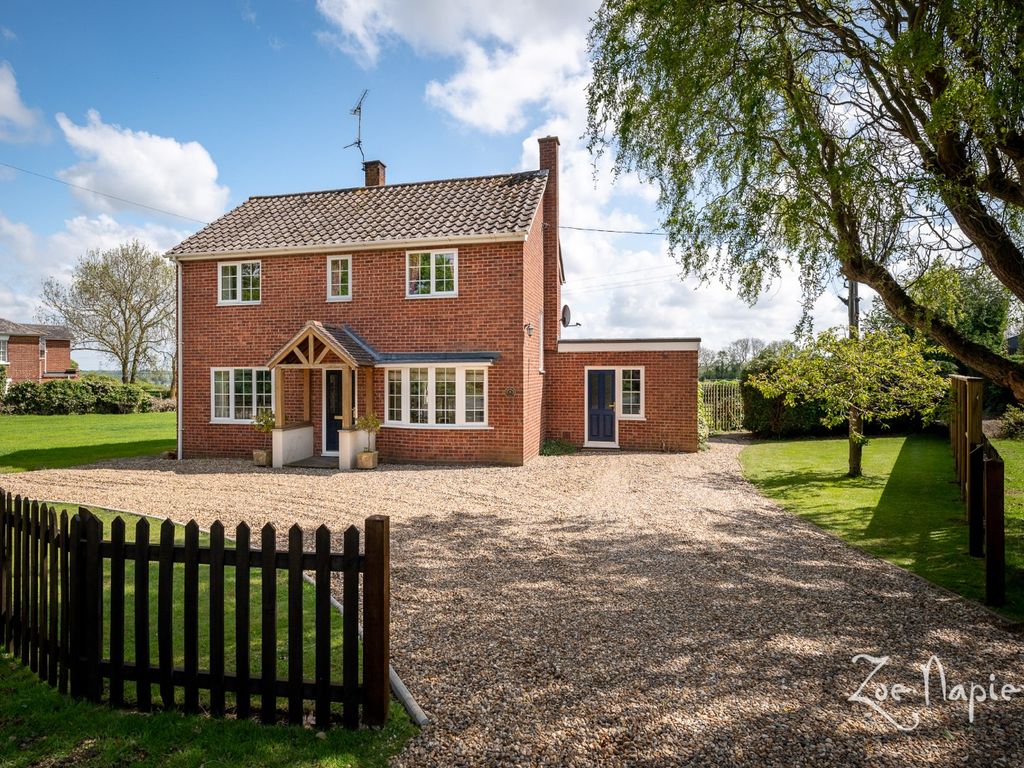 4 bed detached house for sale in Coggeshall Road, Earls Colne CO6 Zoopla