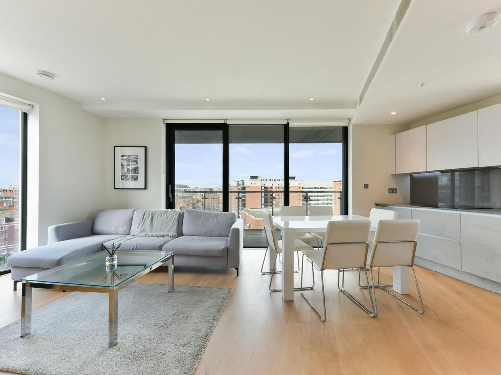 3 bed flat to rent in Ebury Apartments, Sutherland Street, London SW1V