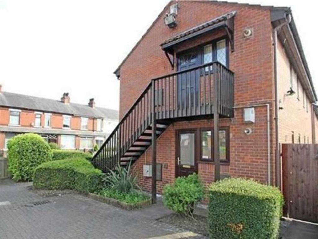 1 bed flat to rent in Liverpool Road, Irlam, Manchester M44 Zoopla