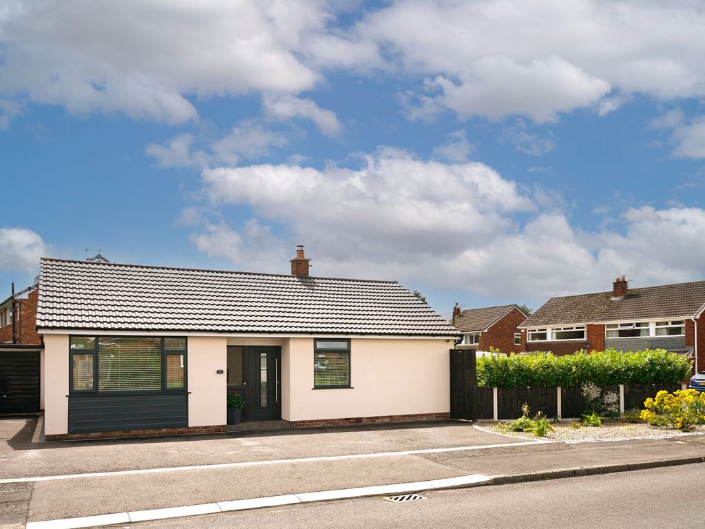 2 bed bungalow for sale in Sandford Close, Harwood, Bolton BL2, £