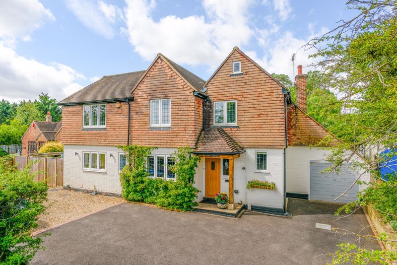 5 bed detached house for sale in The Street, Fetcham, Leatherhead KT22