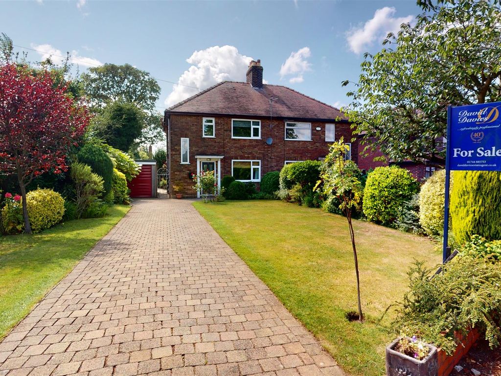 3 bed semidetached house for sale in Cecil Drive, Eccleston, St